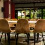 verhuur-meubilair-stoelen-nora-light-brown-sfeerfoto3.jpg